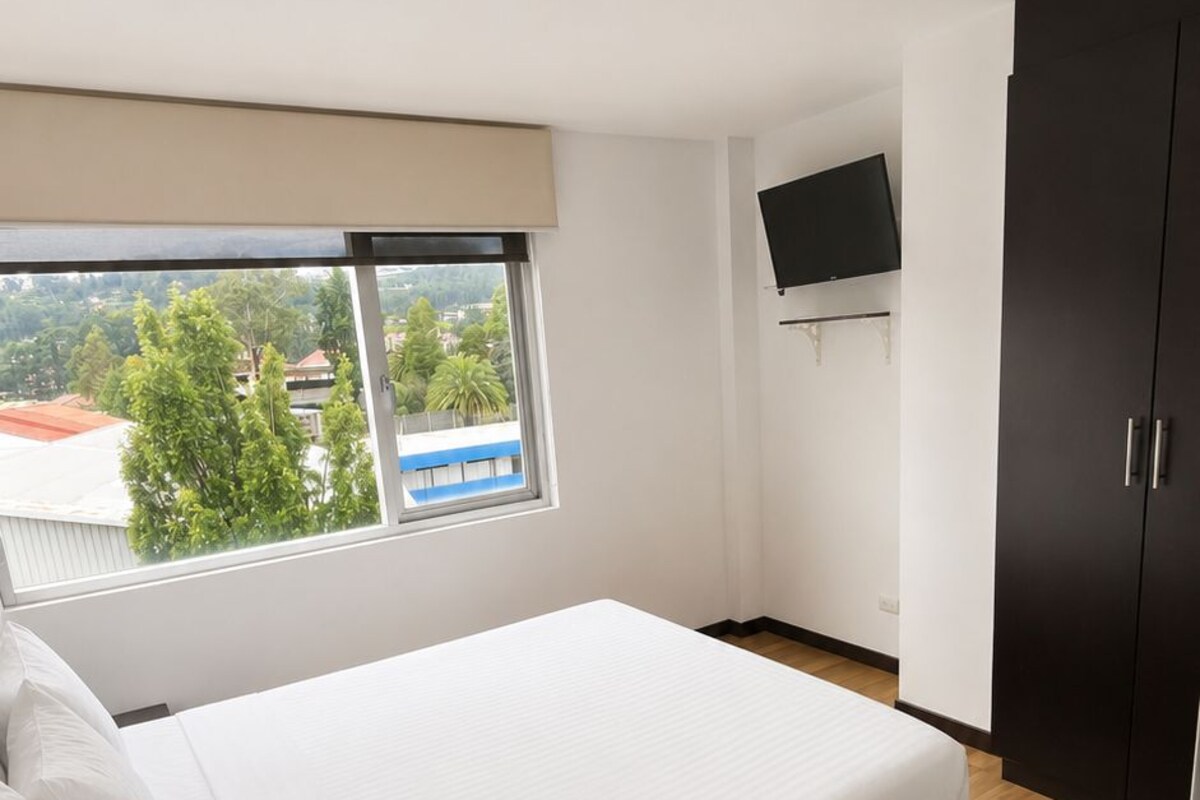 Premium Apartment, 2 Bedrooms, City View | Desk, iron/ironing board, rollaway beds (surcharge), WiFi (free)