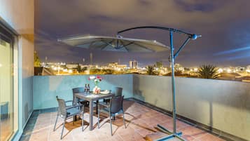 Junior Apartment, 1 Bedroom, Accessible, City View | Terrace/patio