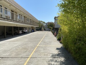 免費自助停車