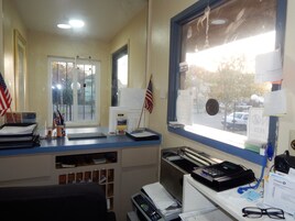 Check-in/check-out kiosk