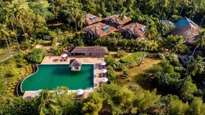 Front of property - Club Agutaya (San Vicente)