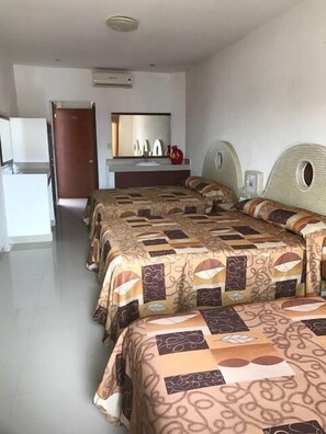 Standard Triple Room, Multiple Beds, Pool View, Tower | Premium bedding, free WiFi, bed sheets - Hotel Maritimo (Veracruz)