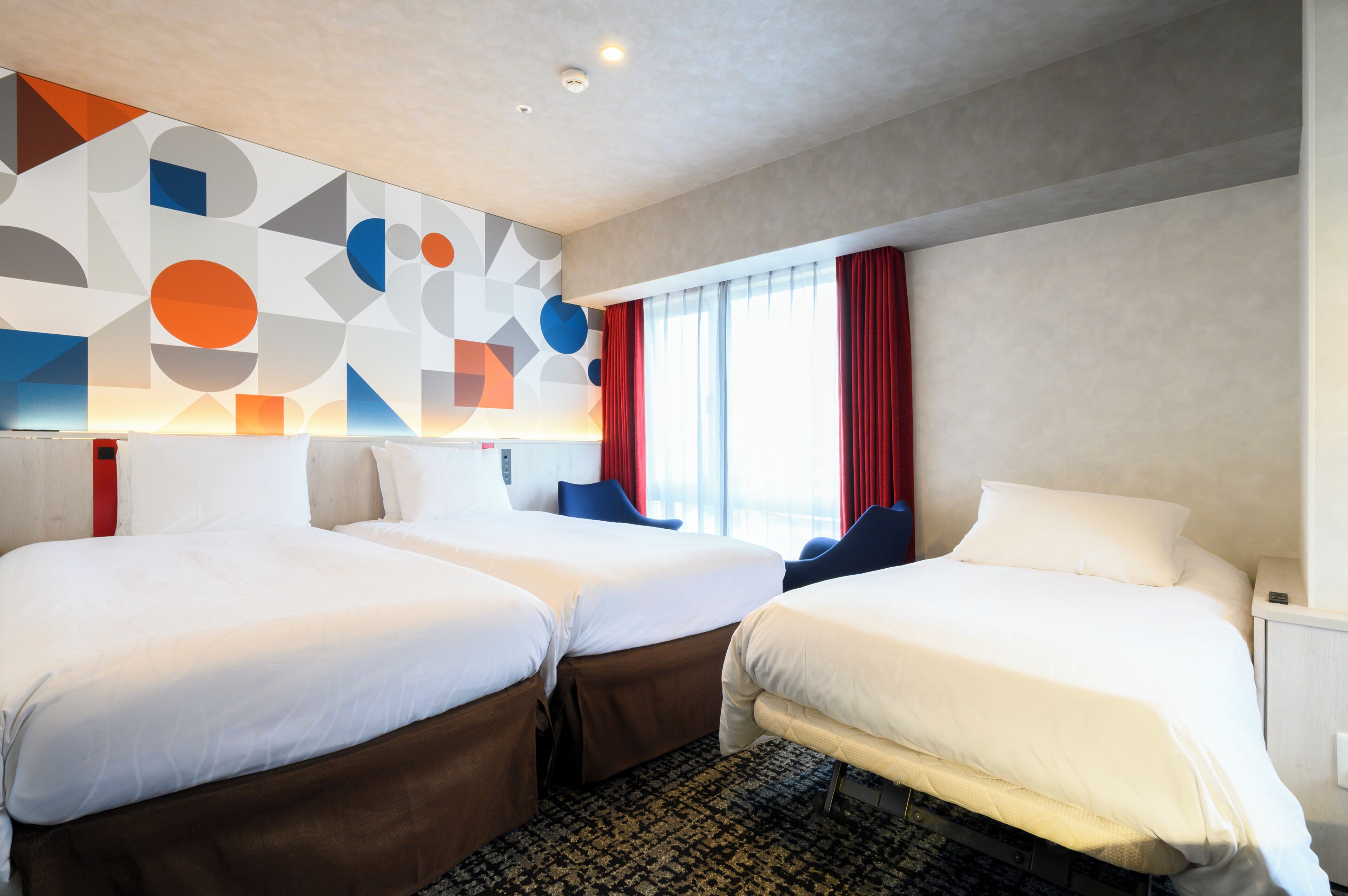Superior Twin Room, Non Smoking with Extra Bed | Desk, laptop workspace, blackout curtains, free WiFi