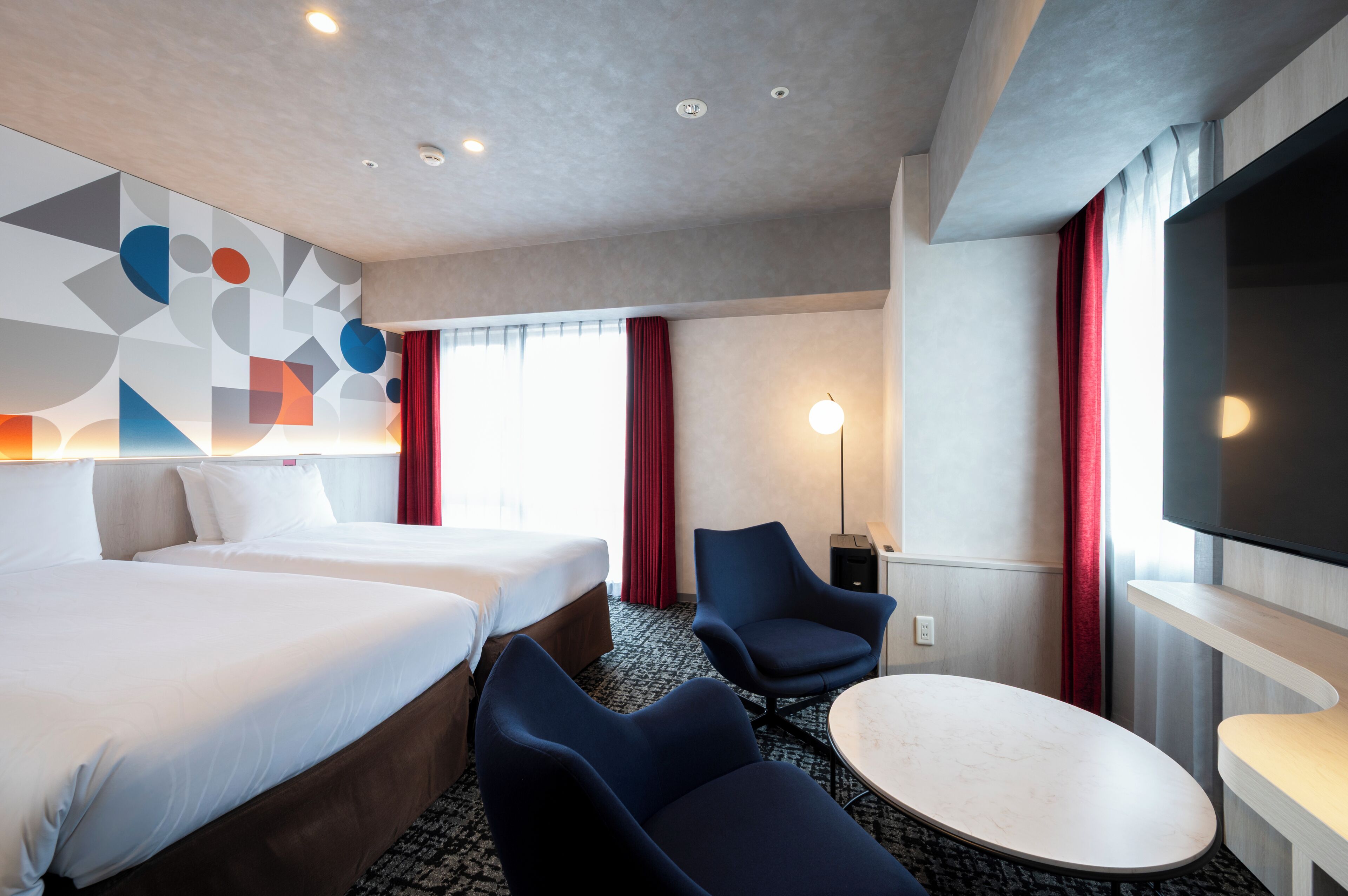 Deluxe Twin Room, Non Smoking | Desk, laptop workspace, blackout curtains, free WiFi