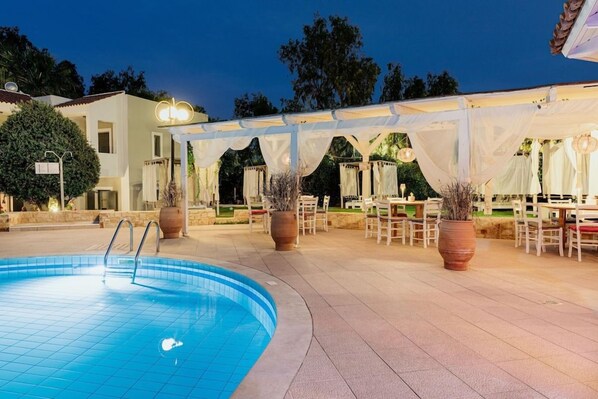 Pool - Ifigenia Apartments (Hersonissos)