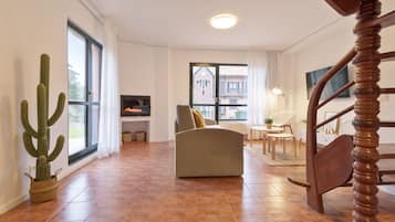 Superior Duplex, 3 Bedrooms | Balcony view