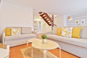Duplex, 3 quartos | Área de estar | TV 30 polegadas com canais digitais