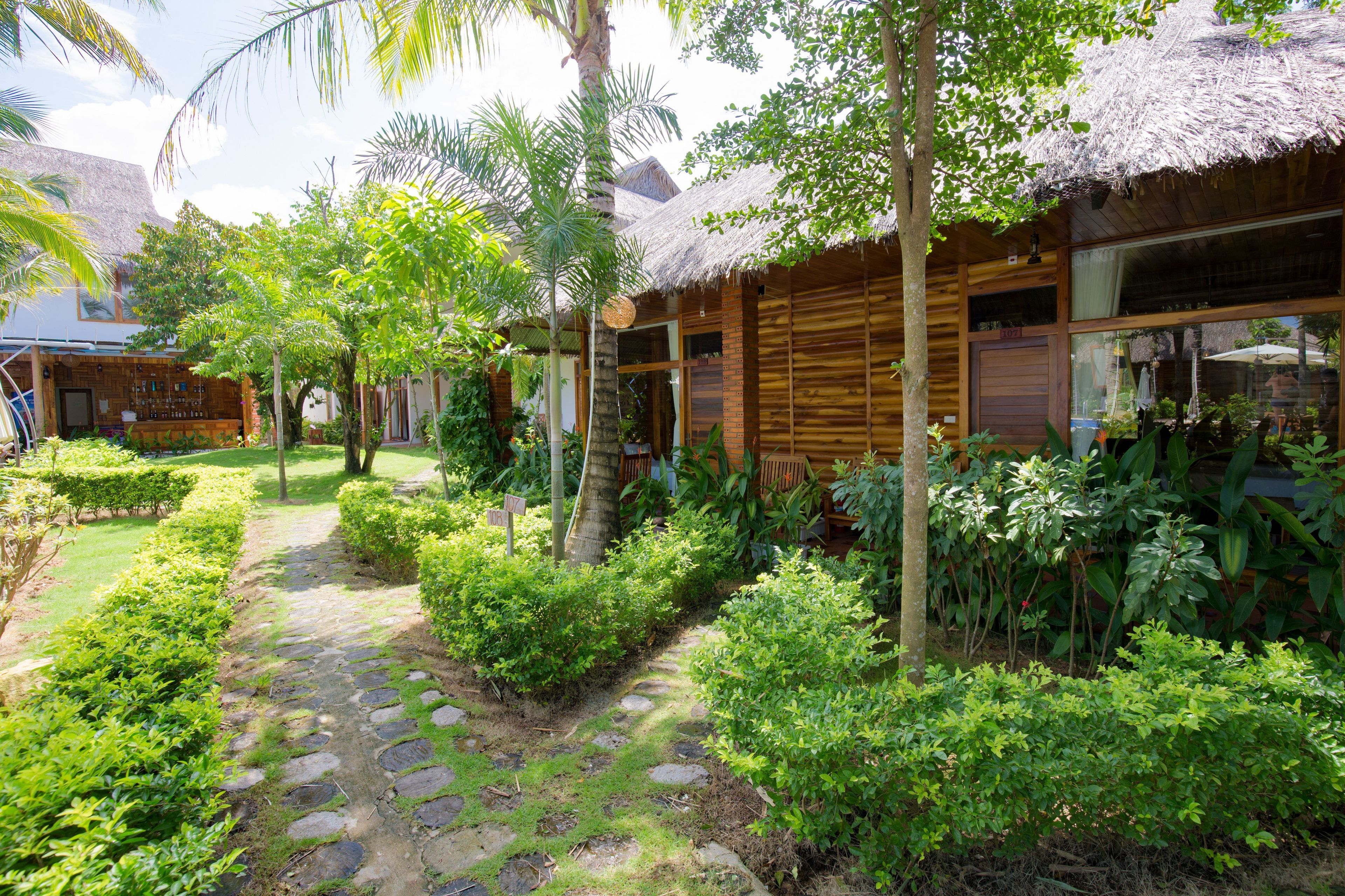 bungalow, pool view | garden