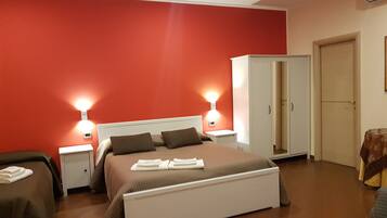 1 bedroom, Frette Italian sheets, premium bedding, down comforters