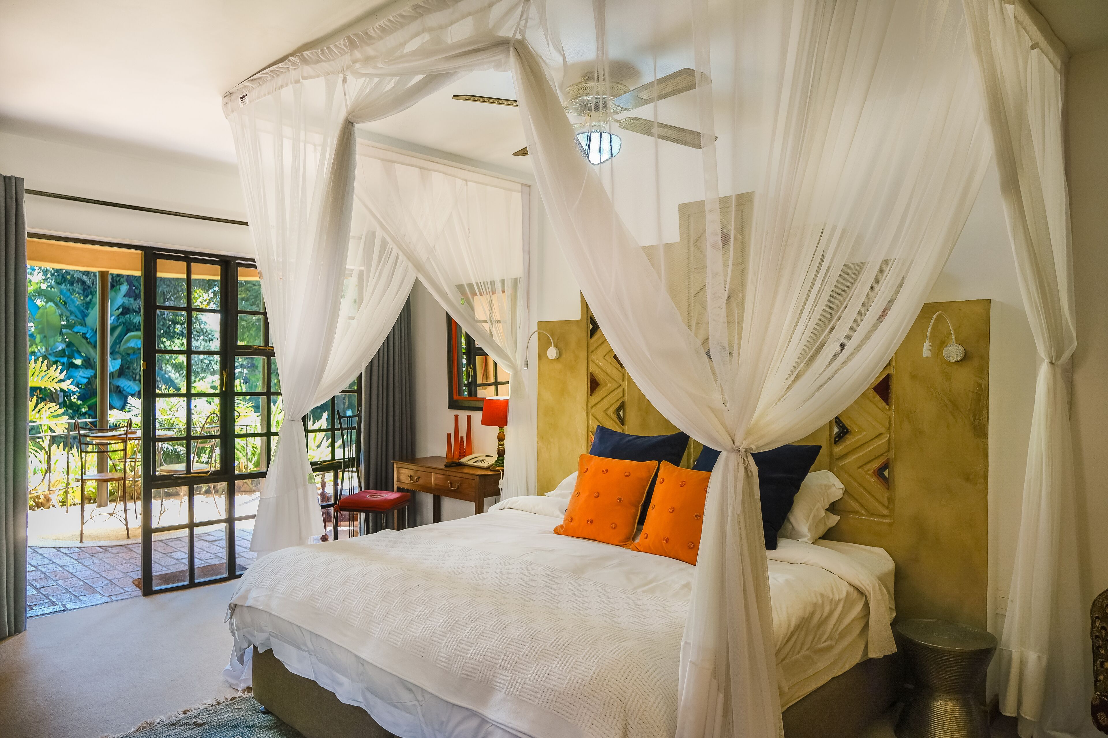 标准房, 1 张特大床, 无烟房, 花园景观 | 高档床上用品、客房内保险箱、特色装修、特色家居