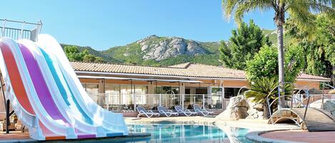 Außenpool, beheizter Pool, Liegestühle