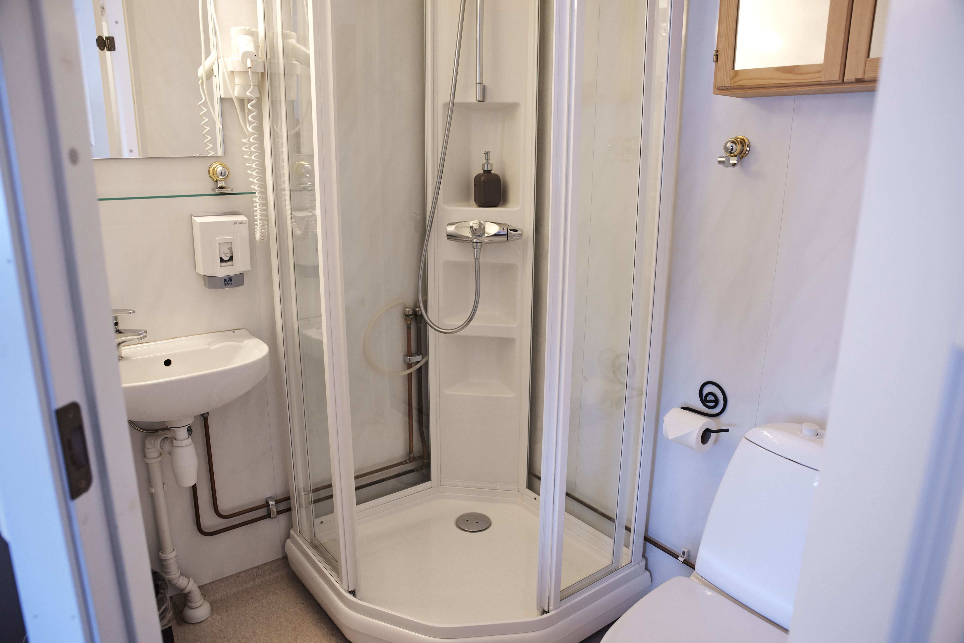 double room (annex) | bathroom | hair dryer, towels