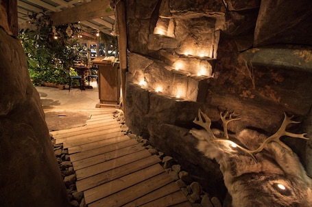 Se sirven cenas y cocina local