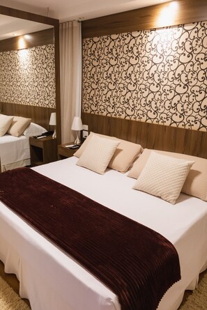 Suite Premium, 1 letto king | Minibar, una cassaforte in camera, con stile personalizzato