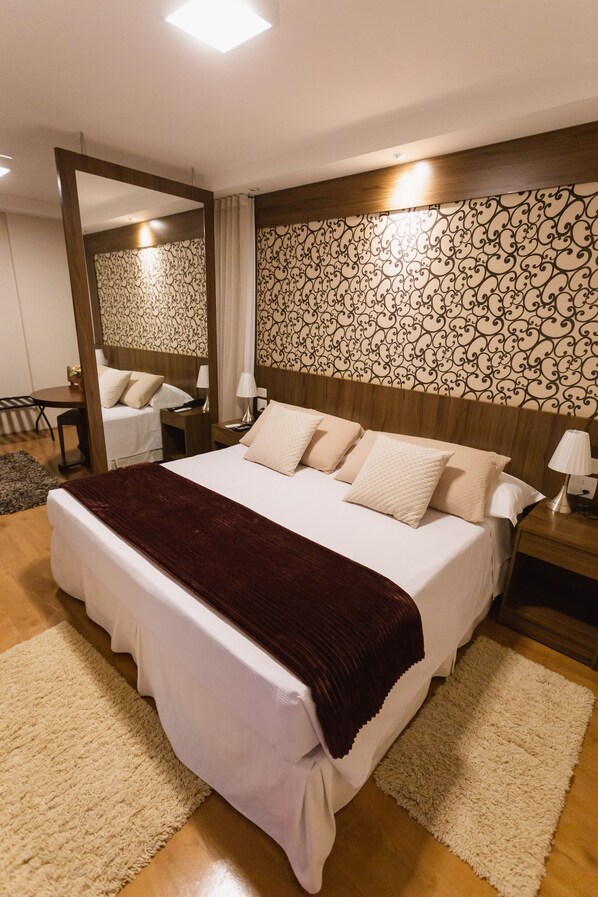 Premium Suite, 1 King Bed