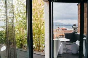 Caja de seguridad en la habitación y cortinas blackout 