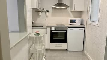 Superior Apartment, 2 Bedrooms | Private kitchen