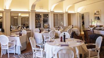 Petit déjeuner buffet compris tous les jours