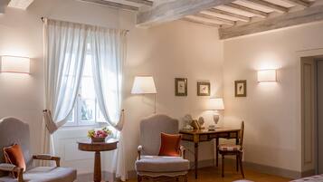 1 Schlafzimmer, hochwertige Bettwaren, Minibar, Zimmersafe