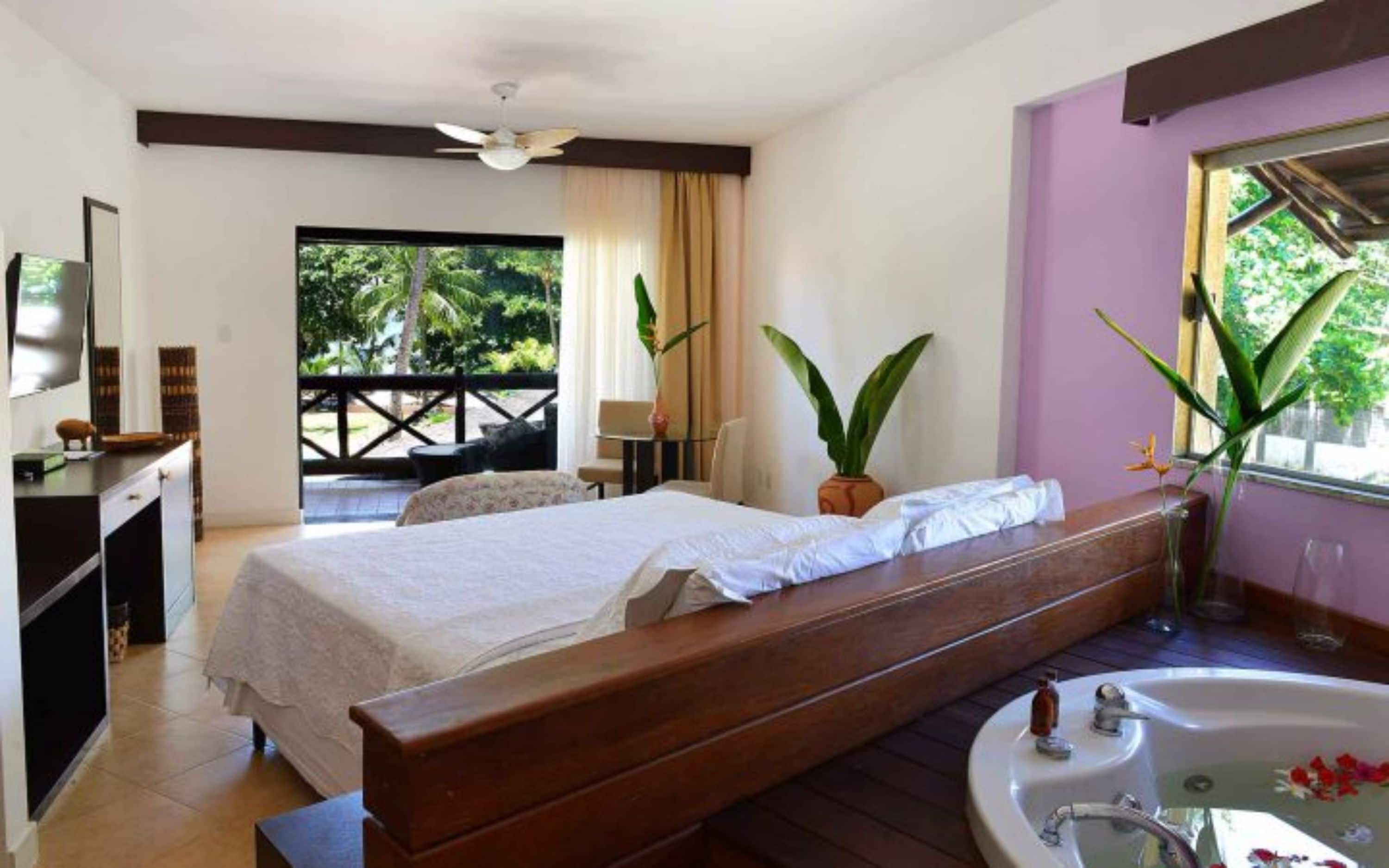 suite | premium bedding, minibar, in-room safe, individually decorated