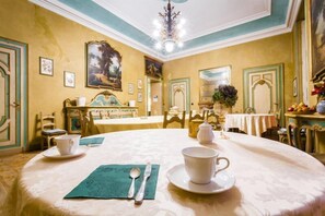 Breakfast area - Villa Cernigliaro Dimora storica (Sordevolo)