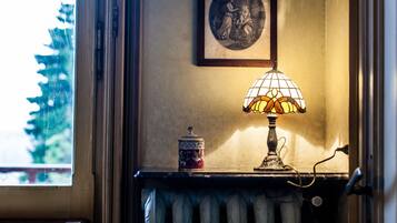 Familienzimmer, 2 Schlafzimmer, eigenes Bad, Parkblick | Terrasse/Patio