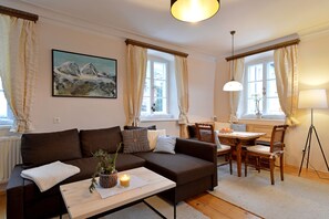 Comfort Apartment, 1 Bedroom | Living area