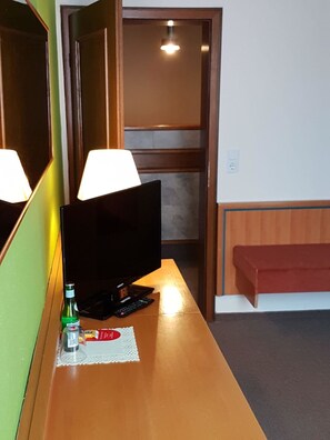 標準單人房 | 防敏寢具、房內夾萬、書桌、免費 Wi-Fi