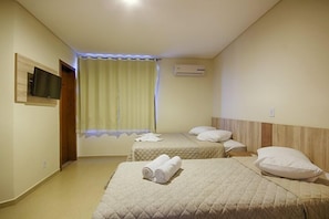 Minibar, iron/ironing board, free WiFi, bed sheets - Rede Andrade Biton (Foz do Iguaçu)