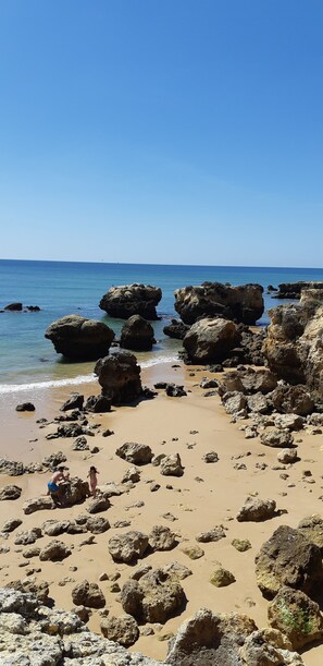 Beach nearby, beach massages - Jeannies Oura Estrela Apartamentos (Albufeira)