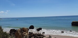 Beach nearby, beach massages - Jeannies Oura Estrela Apartamentos (Albufeira)