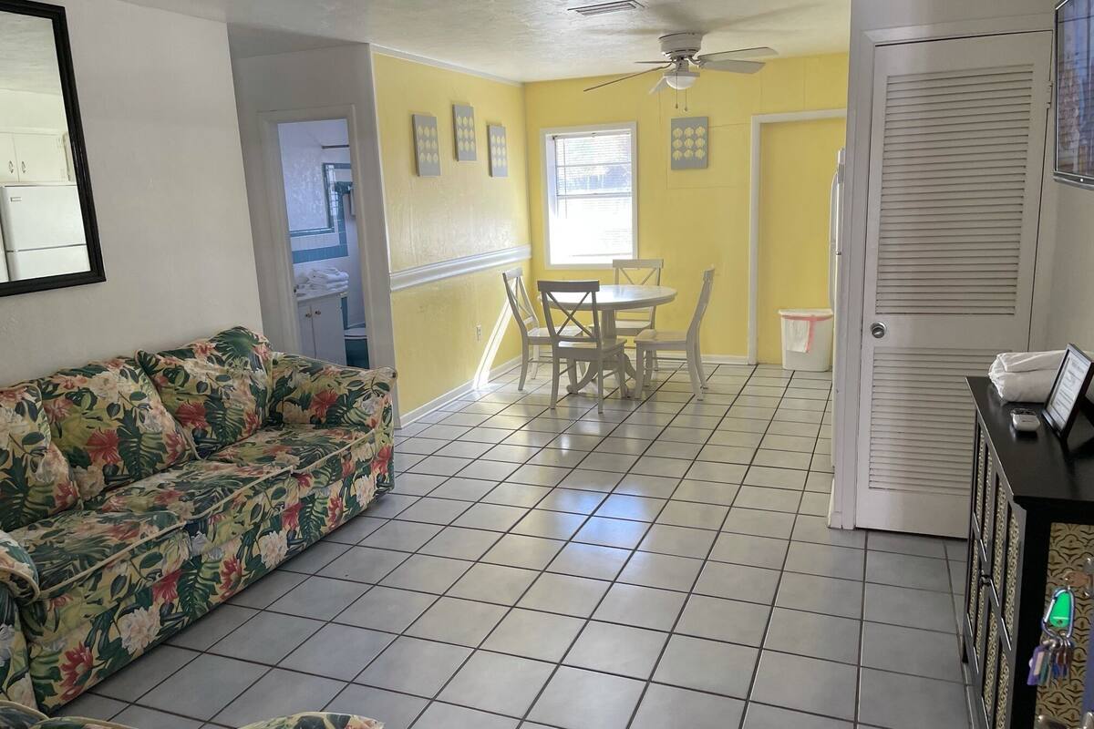 Deluxe Room | Free WiFi, bed sheets