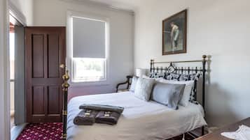 Kamar, 1 Tempat Tidur Double, balkon | Setrika/meja setrika, Wi-Fi gratis, dan seprai linen