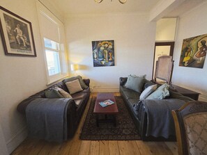 Kamar Single Standar, 2 Tempat Tidur Twin | Area keluarga