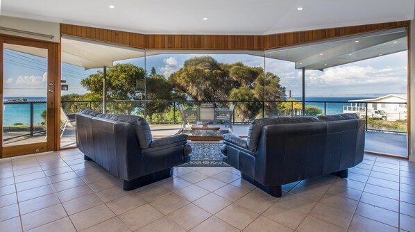 Interior detail - Baudin House (Penneshaw)