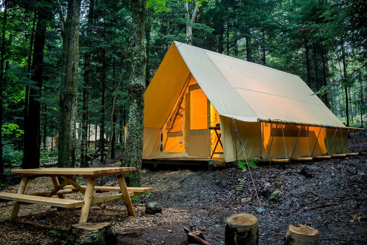 Tent, 2 Bedrooms, Shared Bathroom | Bed sheets