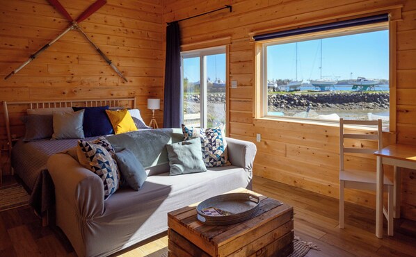 Shanty on the Bay | Individually decorated, iron/ironing board, free WiFi, bed sheets