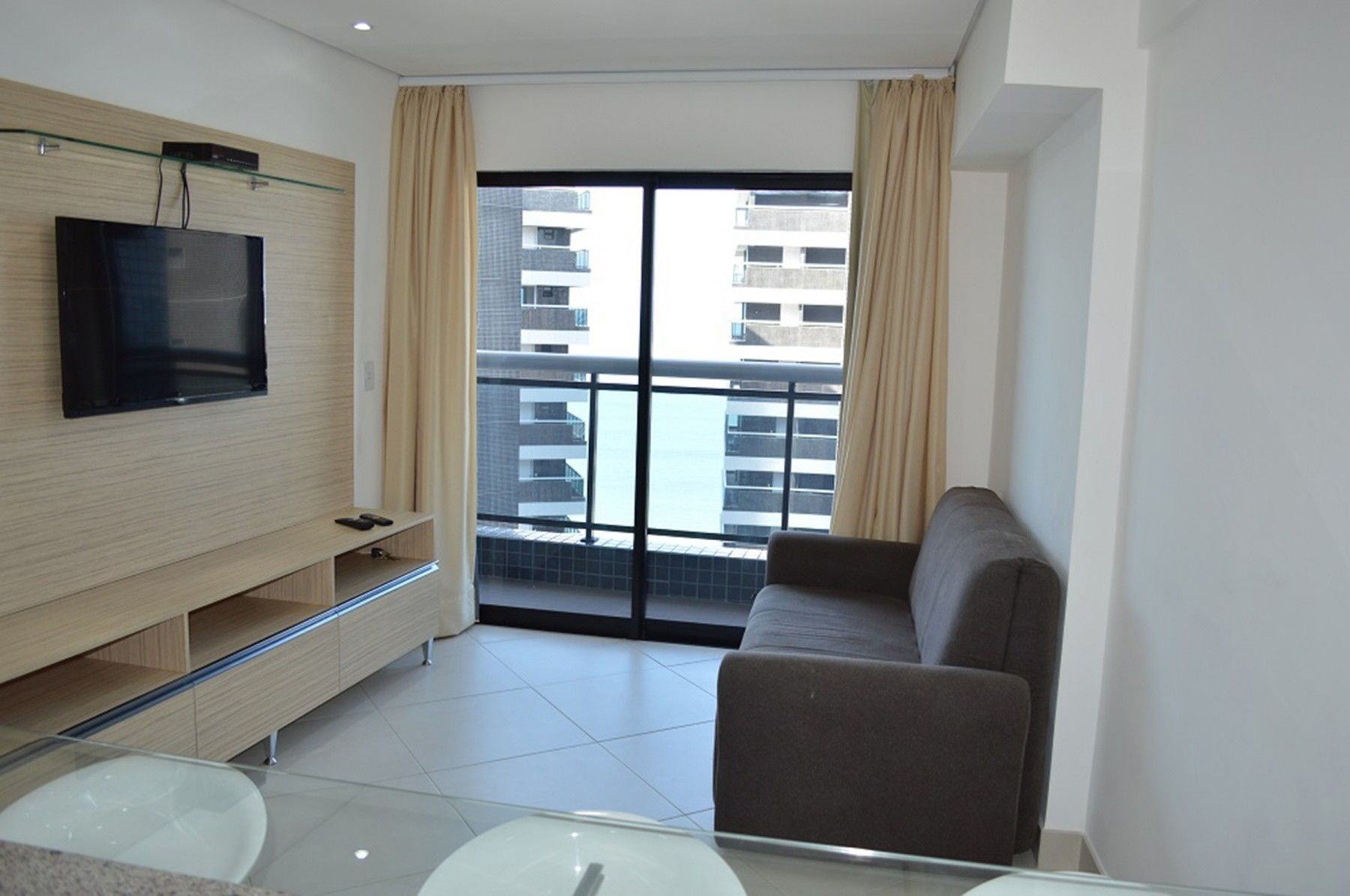 Flat-screen TV, table tennis