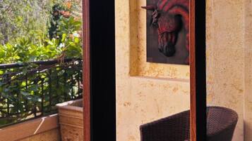 Habitación individual básica, 1 cama King size | 1 habitación, sábanas italianas Frette y ropa de cama de alta calidad