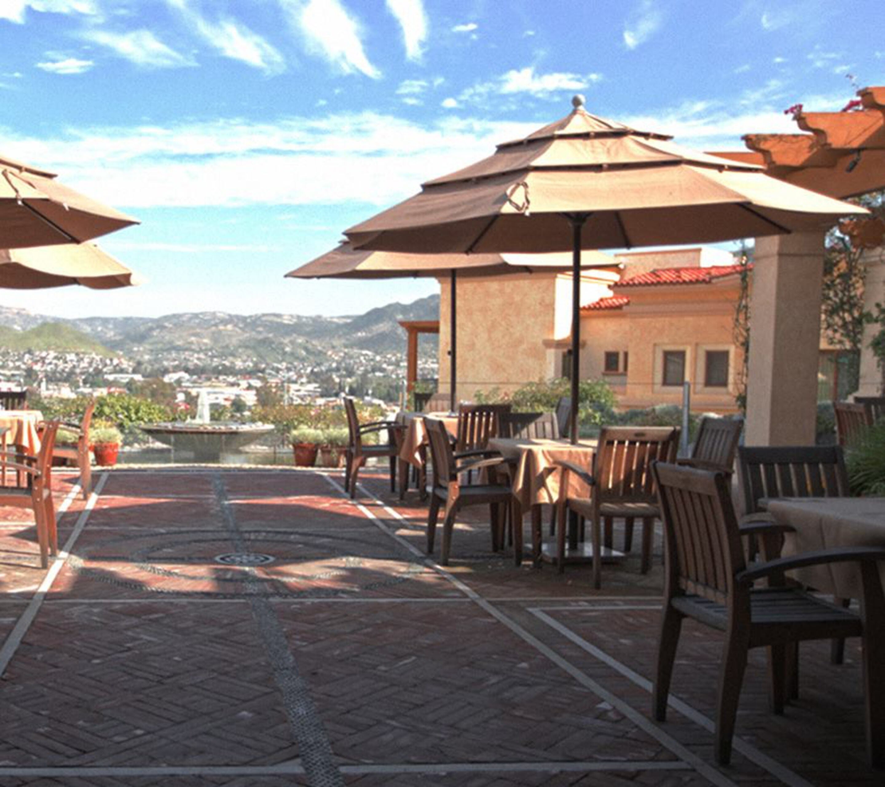 lunch and dinner served, mediterranean cuisine