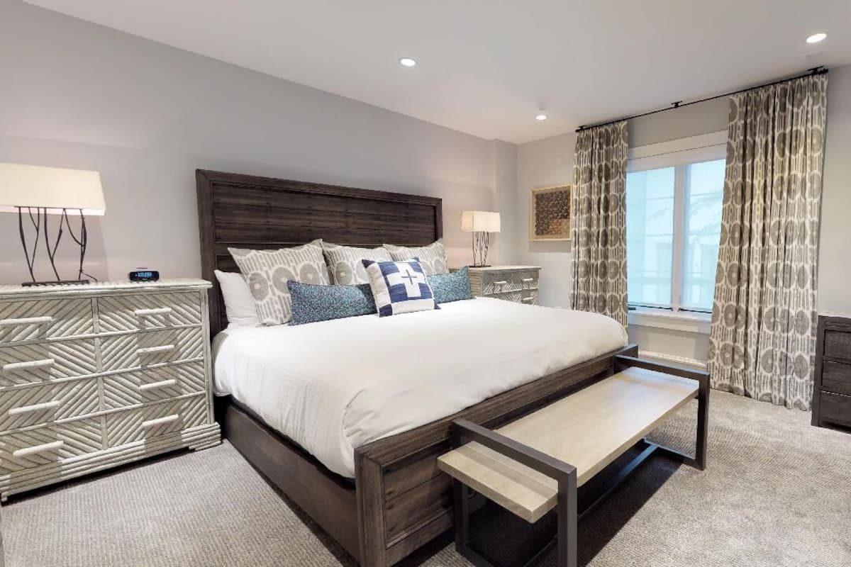 2 bedrooms, premium bedding, individually decorated