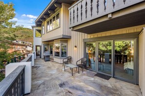 Plaza Lodge Three Bedroom | Terrasse/patio