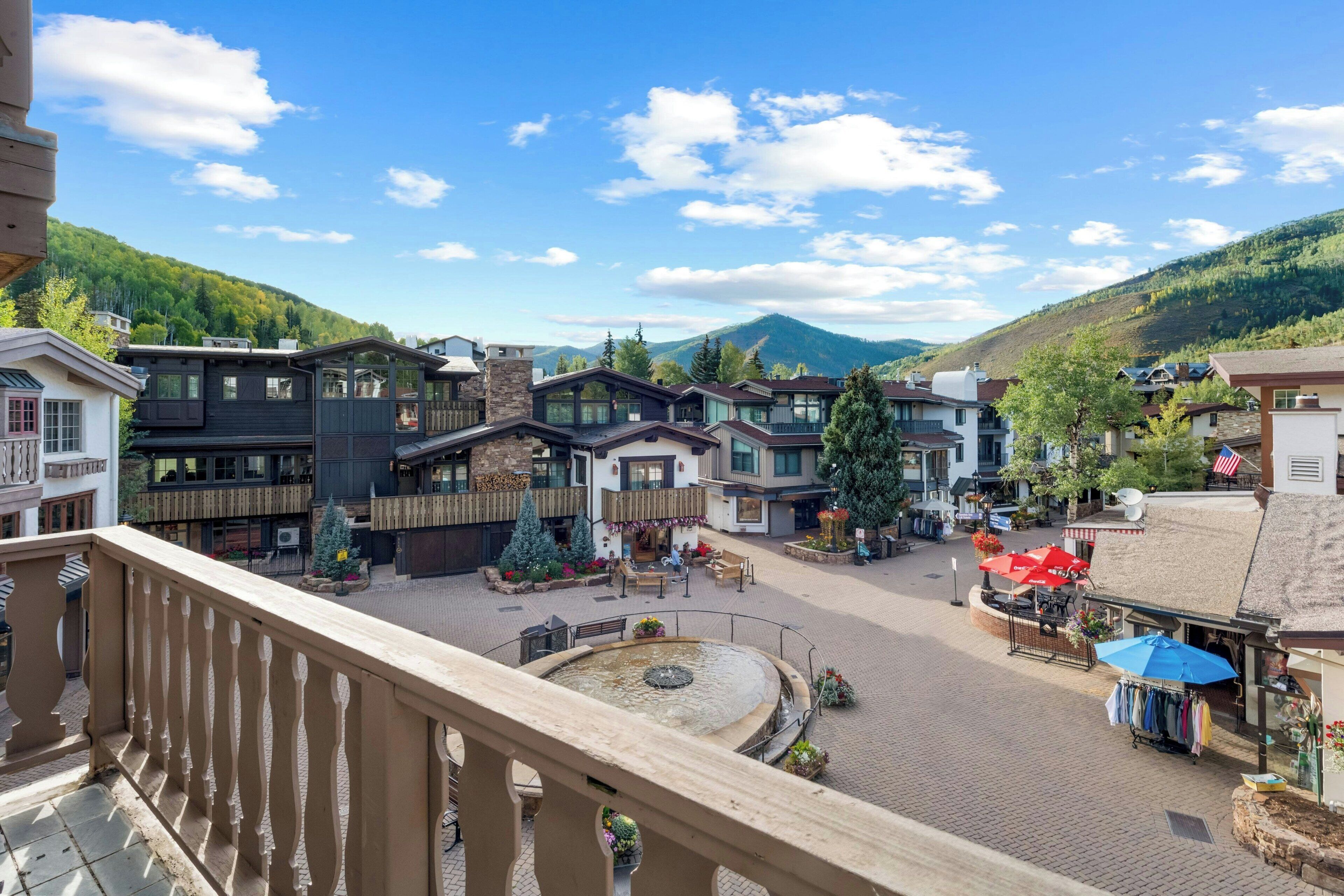 Appartement Deluxe, 1 très grand lit et 1 canapé-lit, 2 salles de bains, vue établissement | Balcon