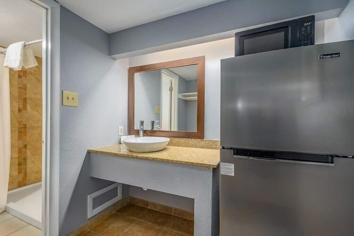 Chambre Standard, 1 très grand lit | Wi-Fi gratuit