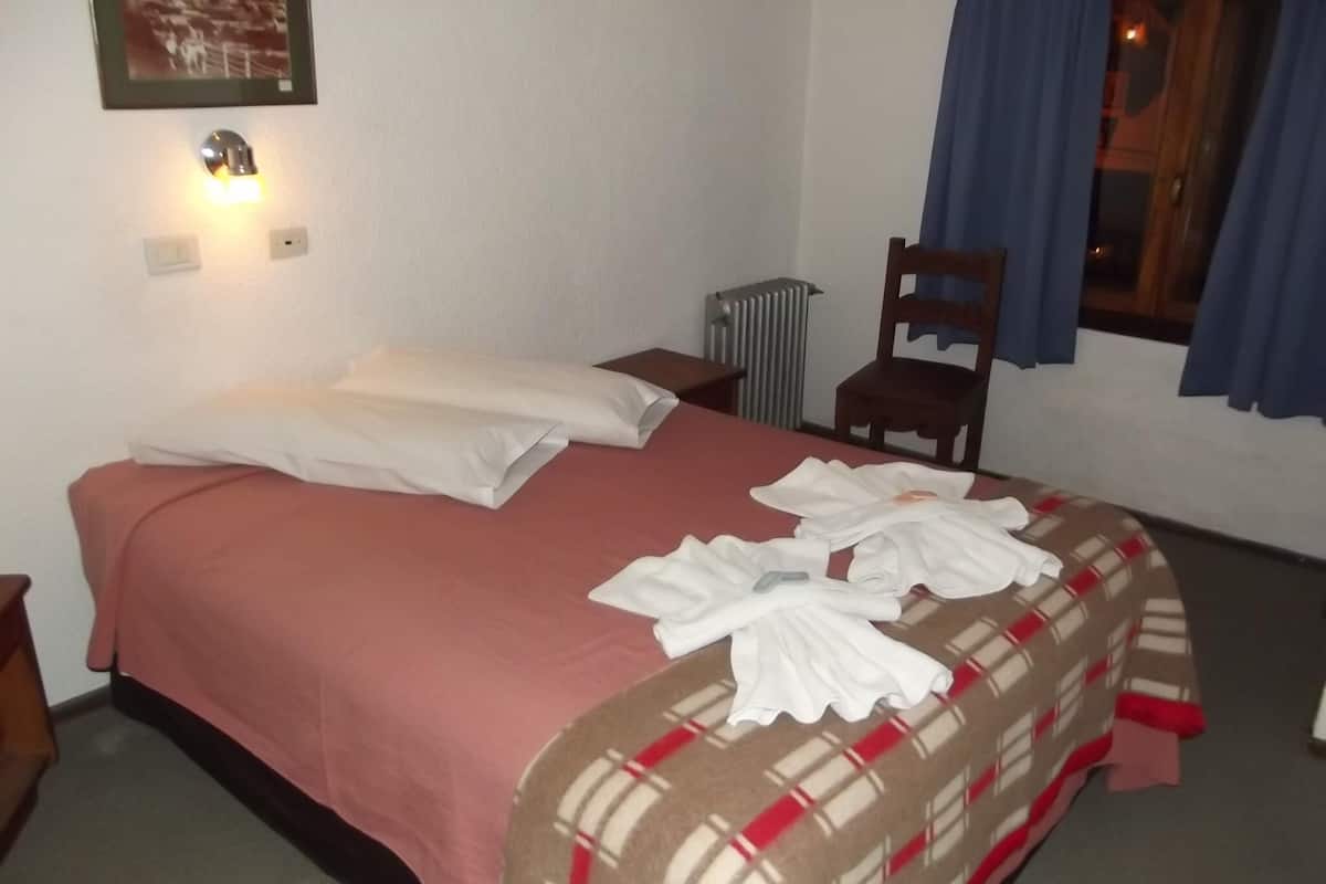 Caja fuerte, wifi gratis, ropa de cama
