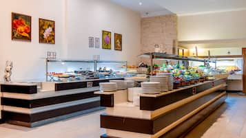 Desayuno buffet incluido todos los días