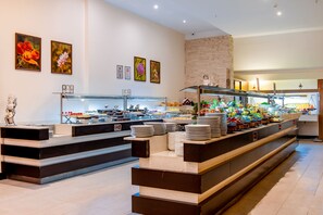 Tägliches inbegriffenes Frühstücksbuffet
