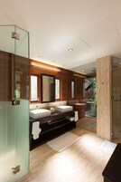 1 habitación y artículos del minibar gratis 