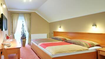 Desk, free WiFi, bed sheets