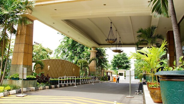 Unclassified image, 1 of 39, button - Oasis Amir Hotel (Jakarta)